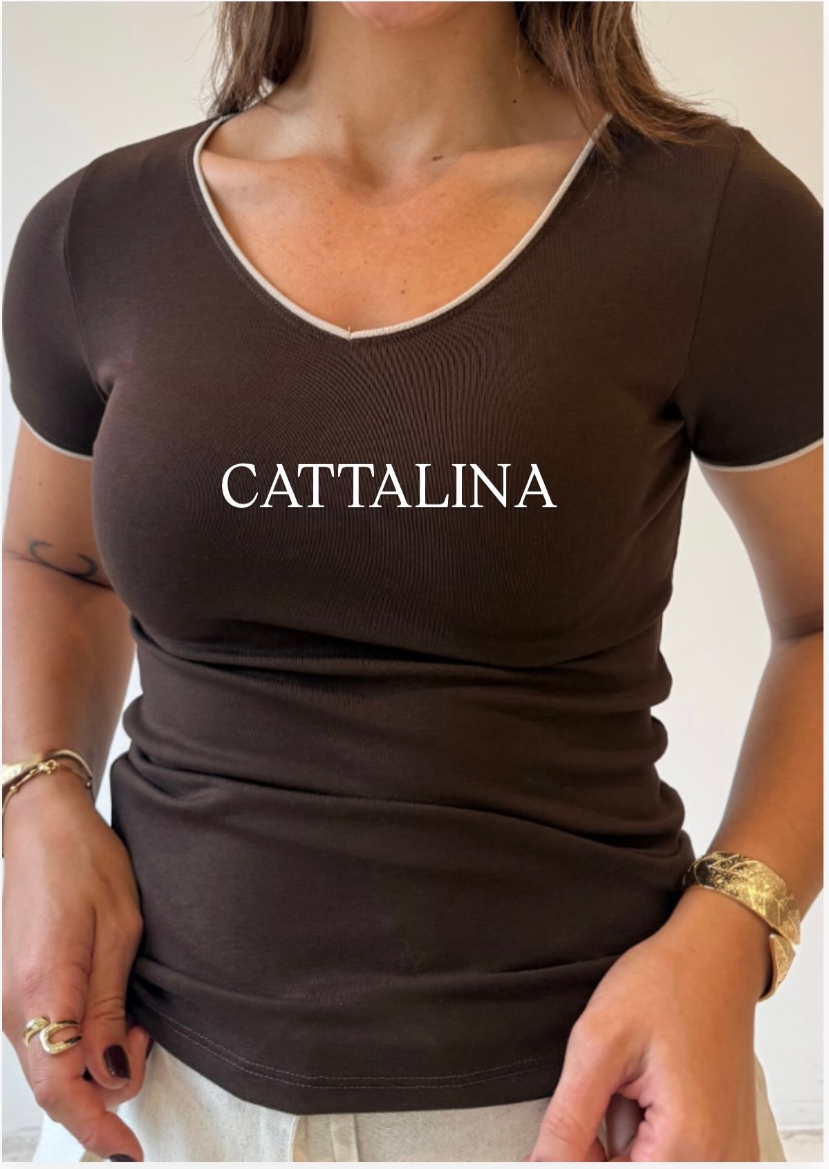 Remera Creta de Cattalina, viscosa rayon premium súper compactado